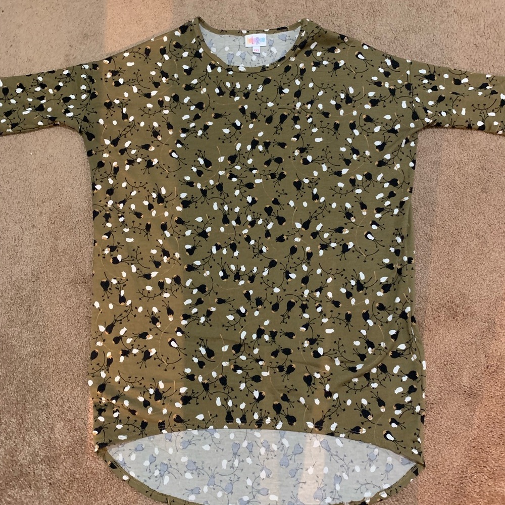 Lula Roe -NWOT- Olive print top - XXS